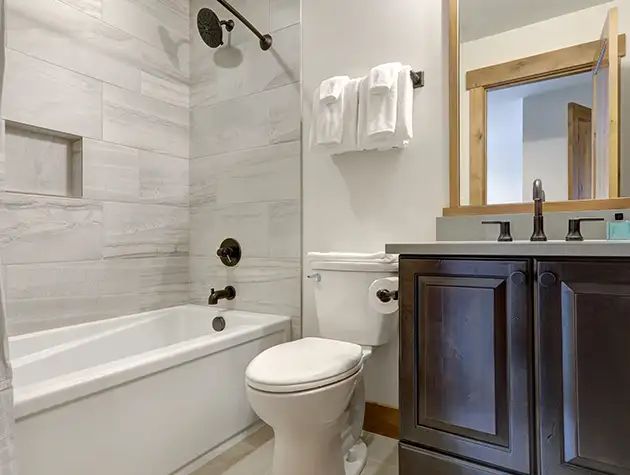 vacation home rental bathroom cleaning springfield illinois